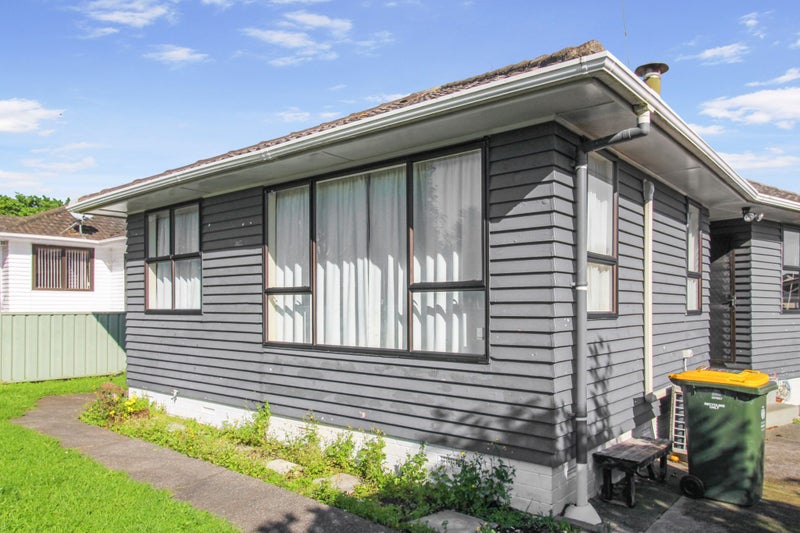 74 Caravelle Close, Mangere, Auckland - Carousel 2