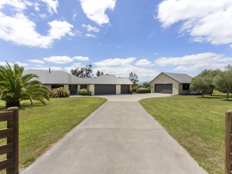 45F Briarwood Road, Kelvin Grove, Palmerston North - Carousel 2