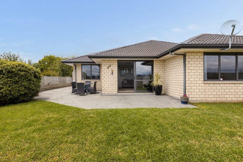 40 Waterside Drive, Pyes Pa, Tauranga - Carousel 2