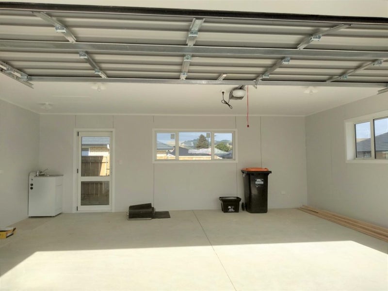 6 Middleton Road, Johnsonville, Wellington - Carousel 12