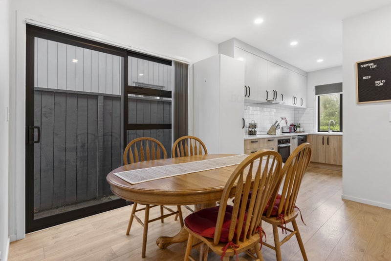 31 Tapuwae Way, Mangere Bridge, Auckland - Carousel 2