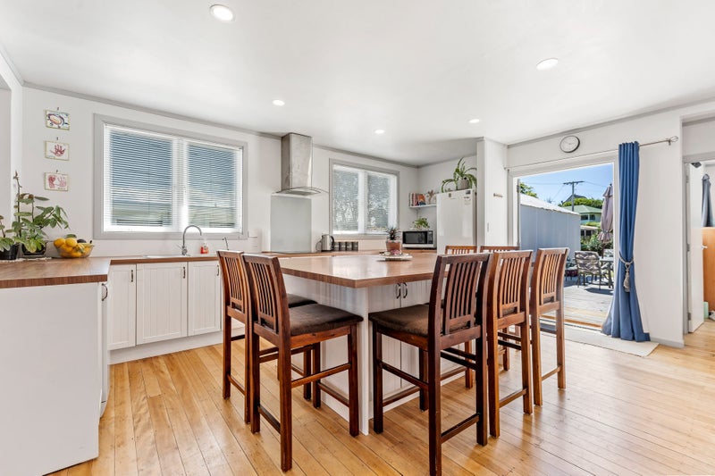 21 Sundown Avenue, Manly, Whangaparaoa - Carousel 2