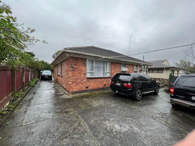 38 Waimai Avenue, Weymouth, Auckland - Carousel 2