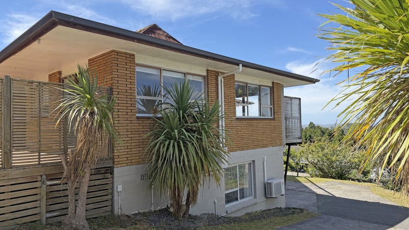 52 Chelsea View Drive, Chatswood, Auckland - Carousel 1