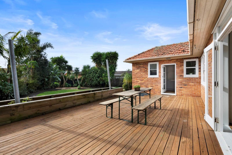 4 Donald Crescent, Mount Roskill, Auckland - Carousel 1