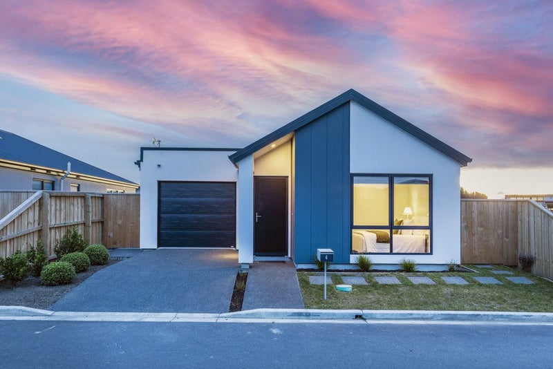 4 Clontarf Lane, Belfast, Christchurch - Carousel 21