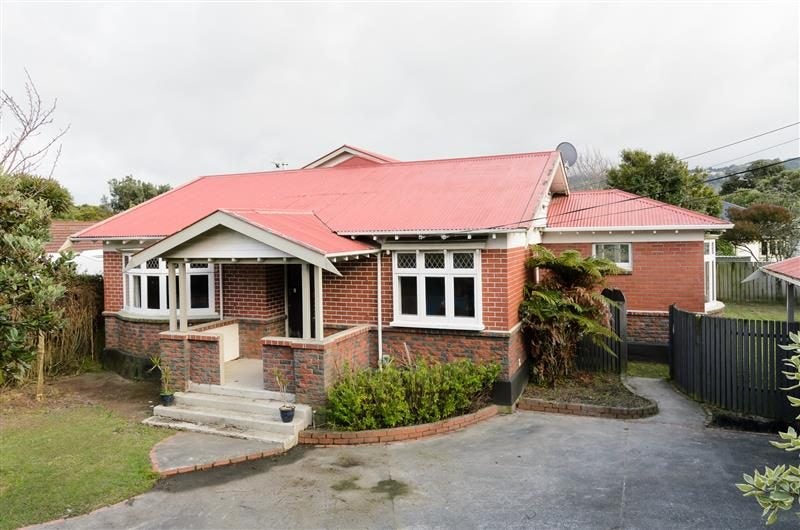 95 Pohutukawa Street, Woburn, Lower Hutt - Carousel 1