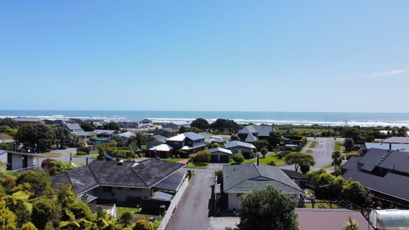 19 Loris Place, Karoro, Greymouth - Carousel 2