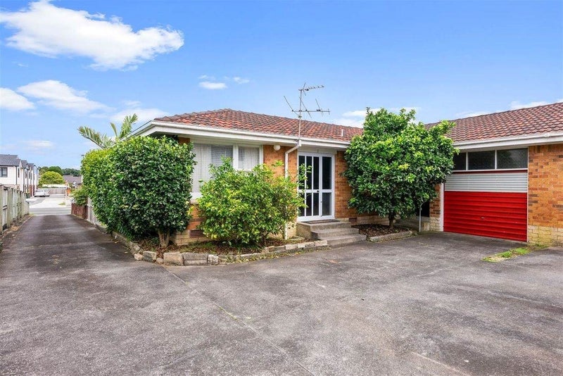 2/218 Shirley Road, Papatoetoe, Auckland - Carousel 1