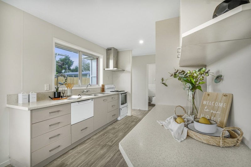 10 Egmont Street, Chartwell, Hamilton - Carousel 2