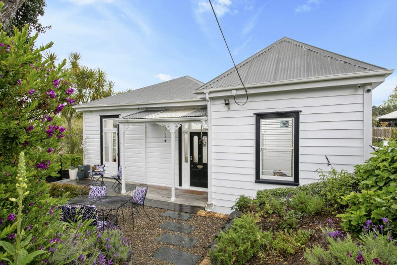 45 Huka Road, Birkenhead, Auckland - Carousel 2