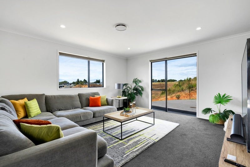 8 Mangapai Road, Hurworth, New Plymouth - Carousel 2