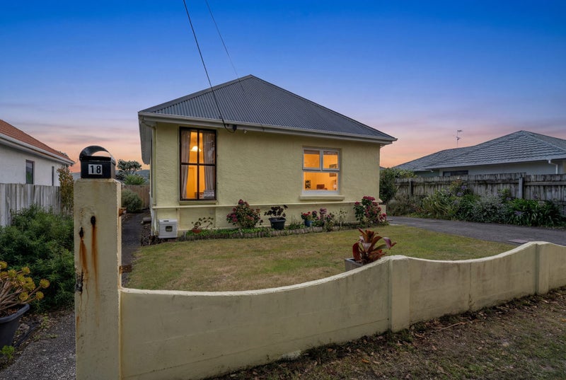 18 Monorgan Road, Strathmore Park, Wellington - Carousel 1