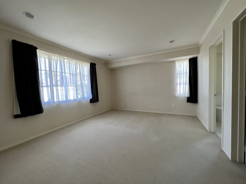 20 Huntington Drive, Huntington, Hamilton - Carousel 19