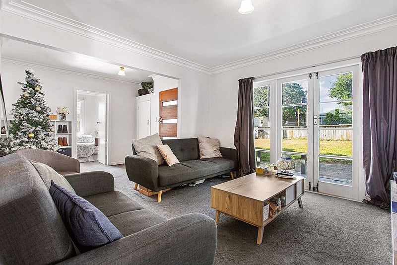 67 Russell Road, Manurewa, Auckland - Carousel 2