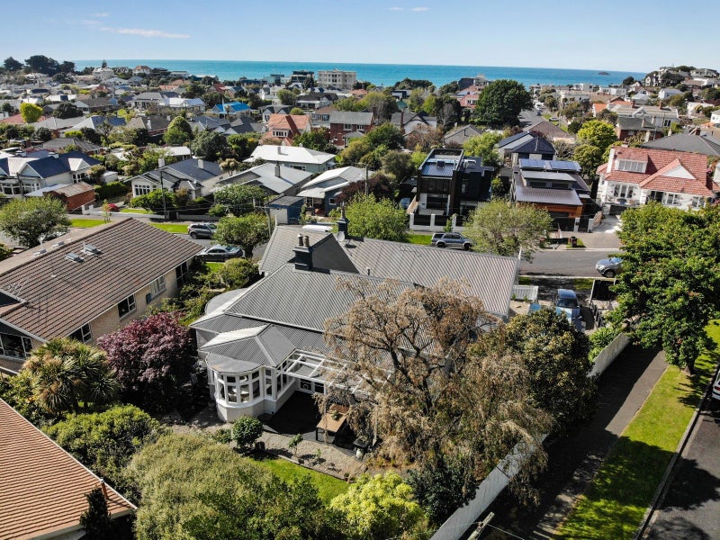 30 Hobson Street, Saint Clair, Dunedin - Carousel 27