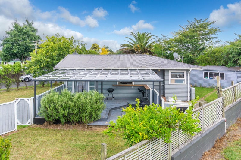 15 Matthews Crescent, Melville, Hamilton - Carousel 2