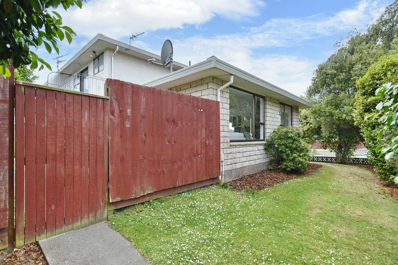 18 Chipping Lane, Redwood, Christchurch - Carousel 23