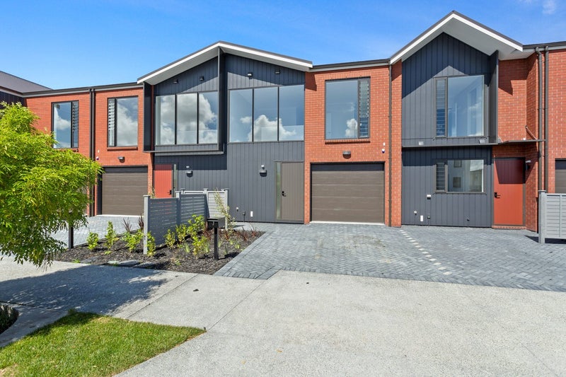 22 Roundel Crescent, Whenuapai, Auckland - Carousel 1