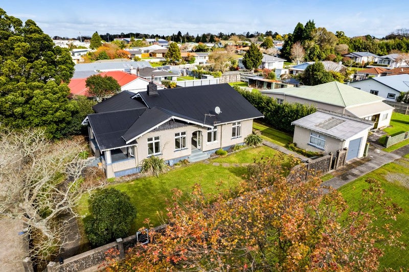 15 Seyton Street, Stratford - Carousel 1