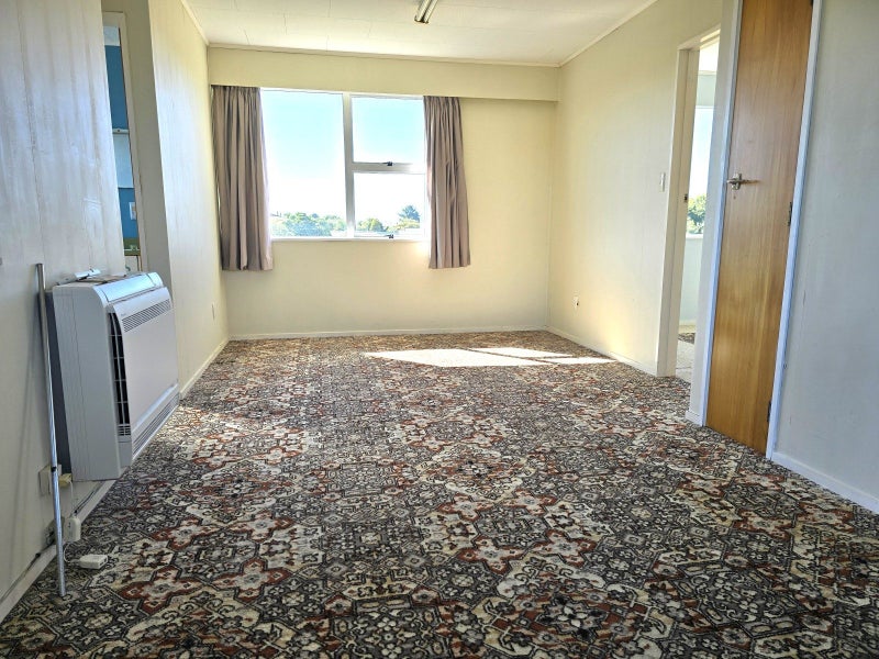 10 Stirling Crescent, Hokowhitu, Palmerston North - Carousel 2