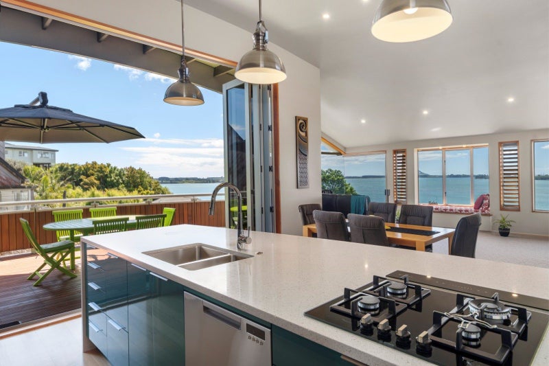 81 Harbour View Road, Omokoroa - Carousel 2