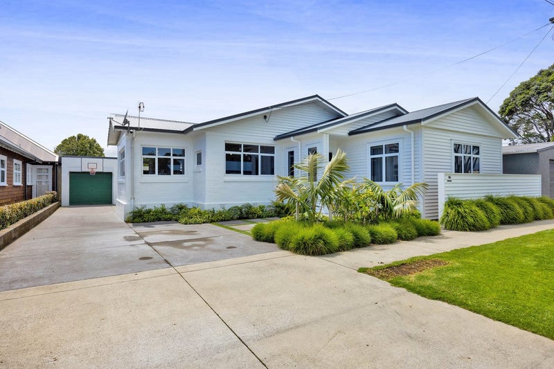 49 Newton Street, Fitzroy, New Plymouth - Carousel 1