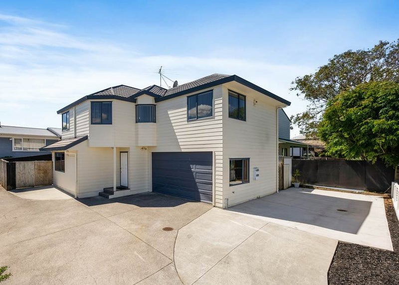 1/27 Manuka Road, Bayview, Auckland - Carousel 1