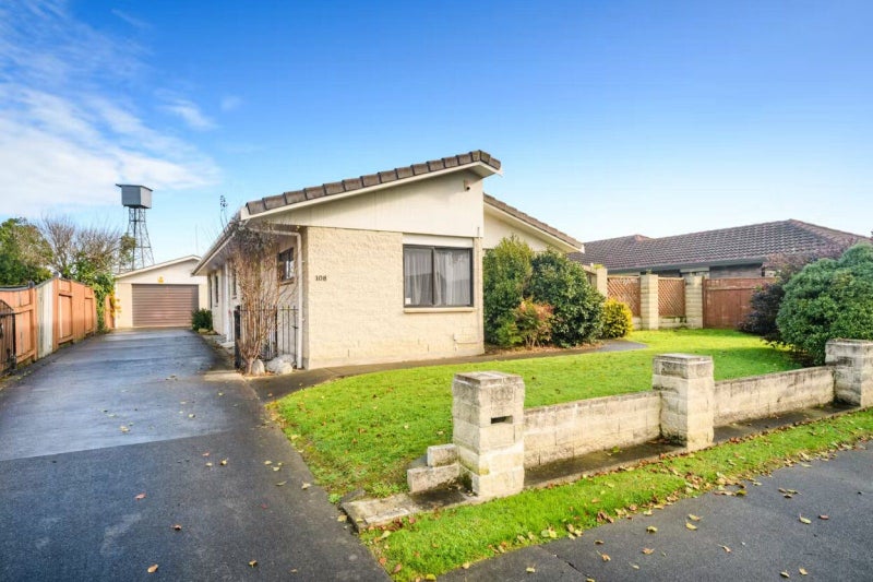 108 Amberley Avenue, Highbury, Palmerston North - Carousel 1