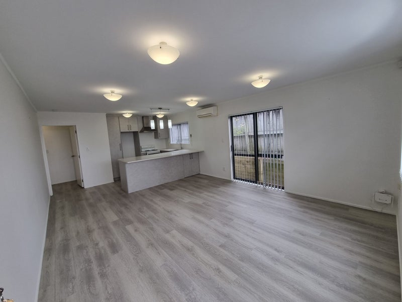 36 Lorikeet Place, Unsworth Heights, Auckland - Carousel 2