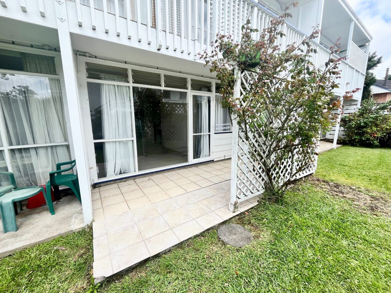 23 Mount Carmel Place, Meadowbank, Auckland - Carousel 2