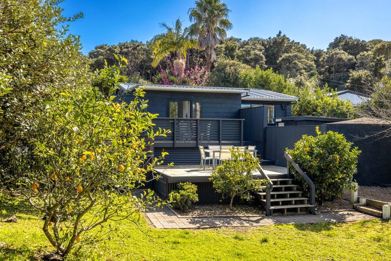 27 Sea View Road, Ostend, Waiheke Island - Carousel 2