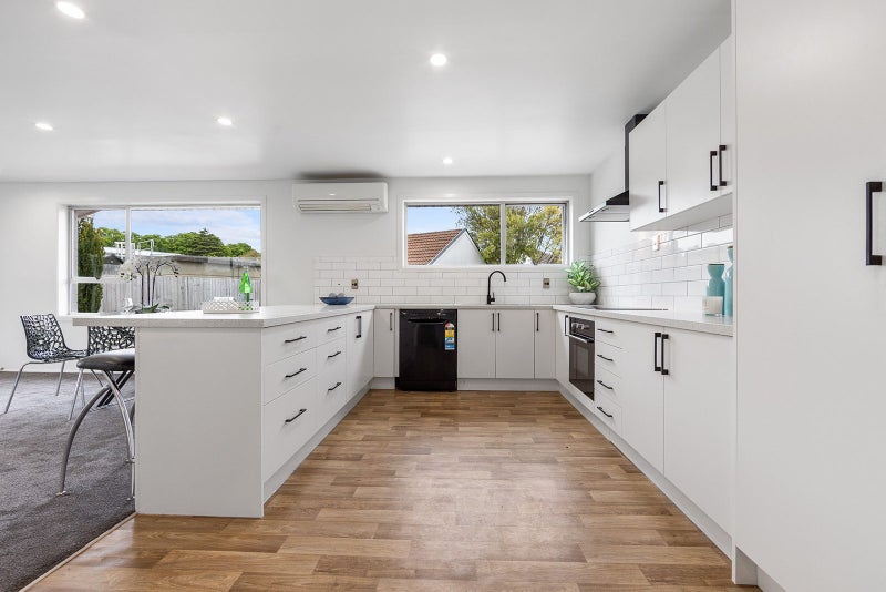 21 De Bloge Place, Burwood, Christchurch - Carousel 2