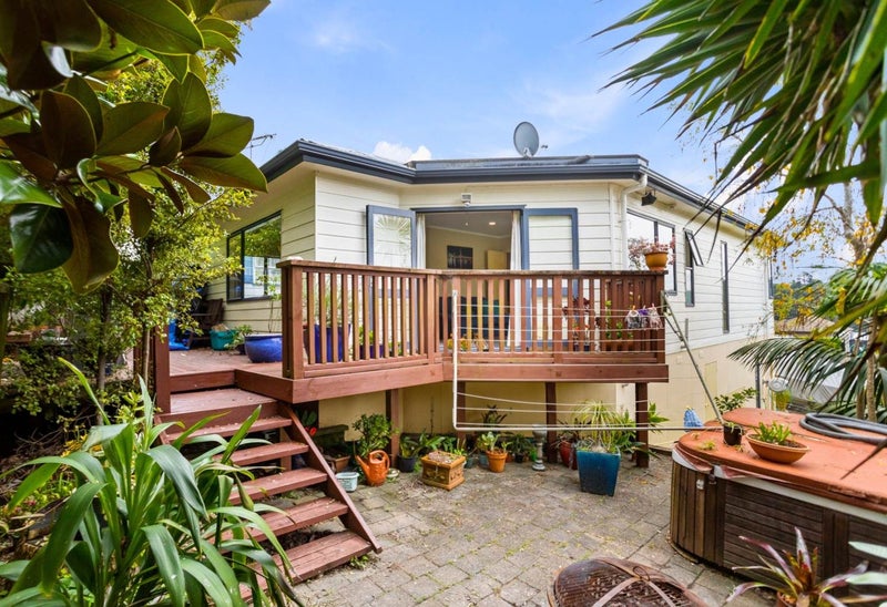 2/25 Anne McLean Drive, Bayview, Auckland - Carousel 2