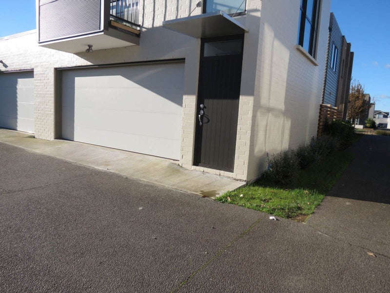 4 Hakawai Avenue, Takanini, Auckland - Carousel 10