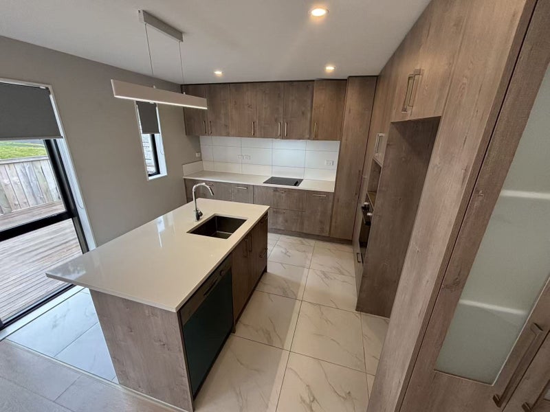 3D Routley Drive, Glen Eden, Auckland - Carousel 2