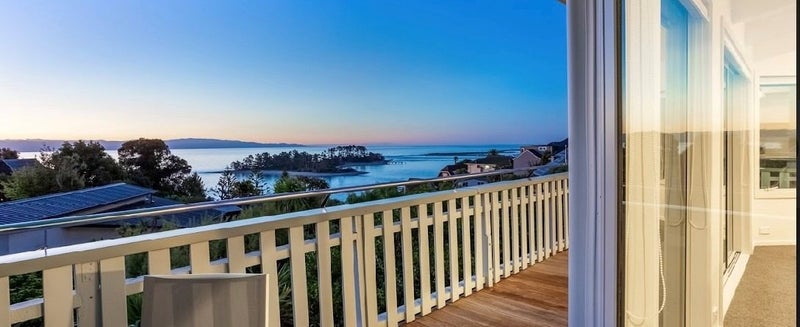 4 The Cliffs, Britannia Heights, Nelson - Carousel 1