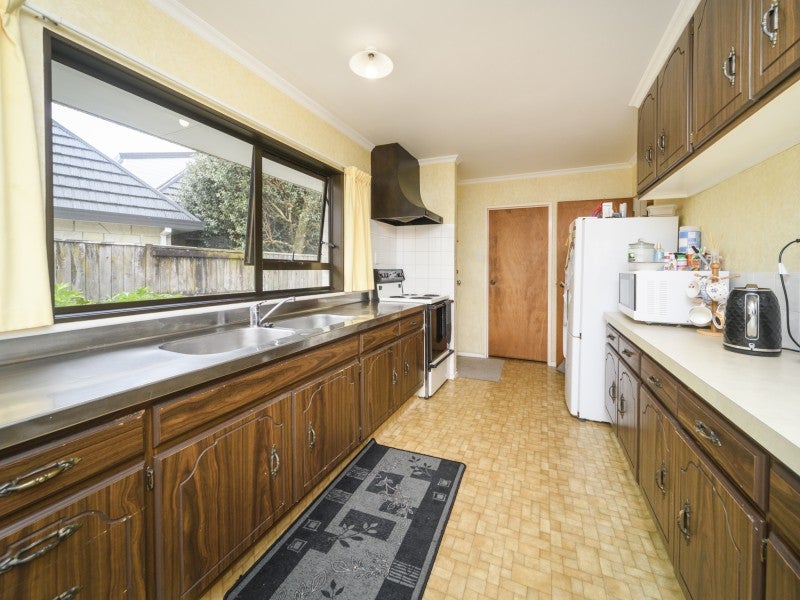 2 Caroline Crescent, Highbury, Palmerston North - Carousel 2