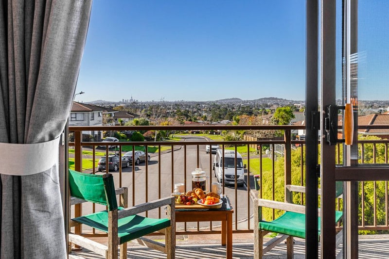 21 Darlington Place, Glendene, Auckland - Carousel 2