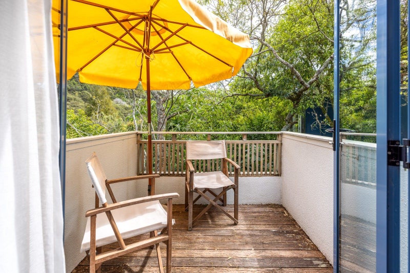 5 Hekerua Road, Oneroa, Waiheke Island - Carousel 2