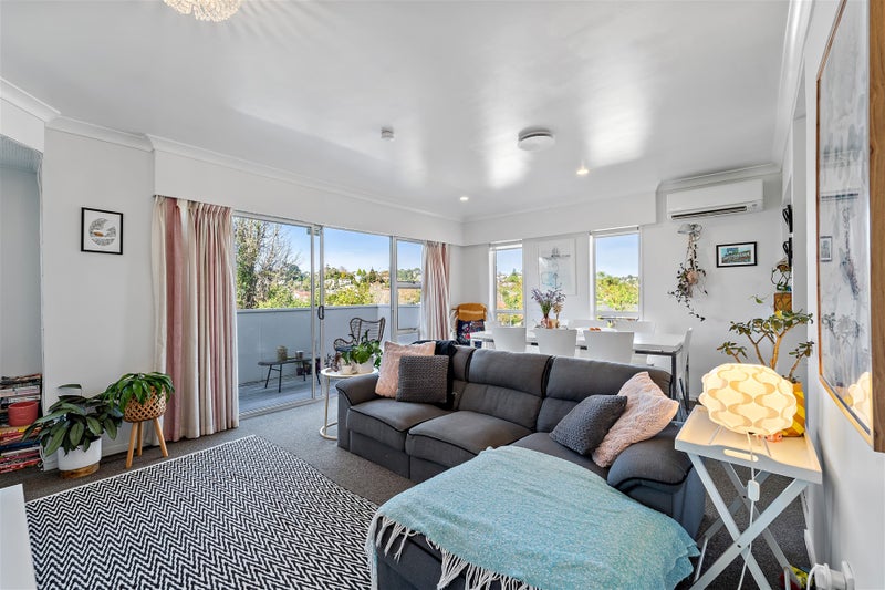 2/110 Sartors Avenue, Browns Bay, Auckland - Carousel 2