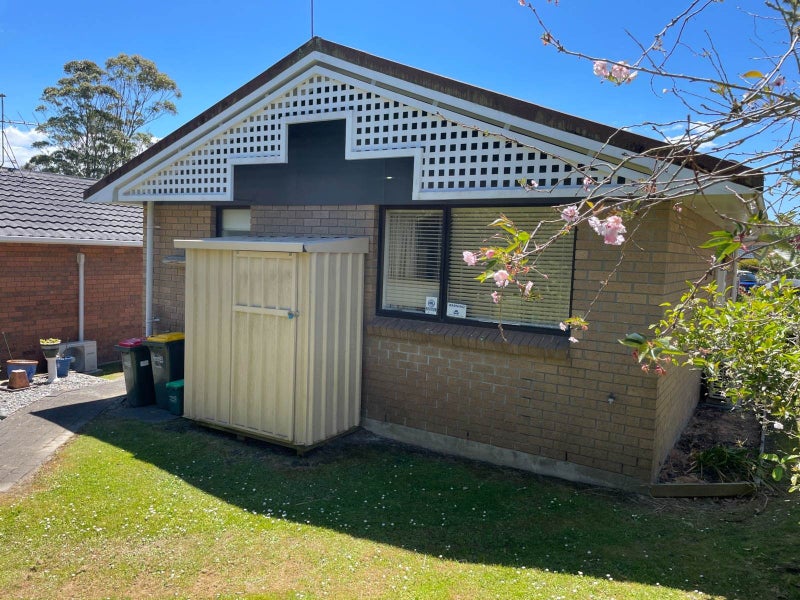 6/2 John Bracken Way, Beach Haven, Auckland - Carousel 11