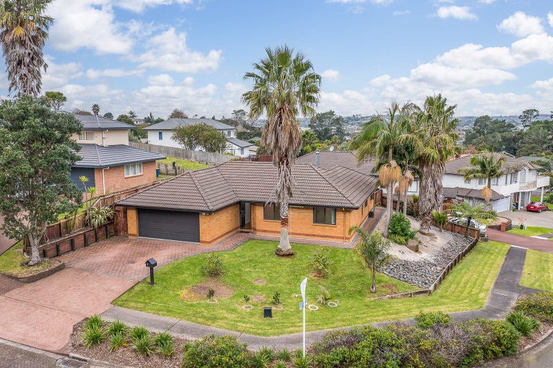 1 San Diego Court, Henderson, Auckland - Carousel 1
