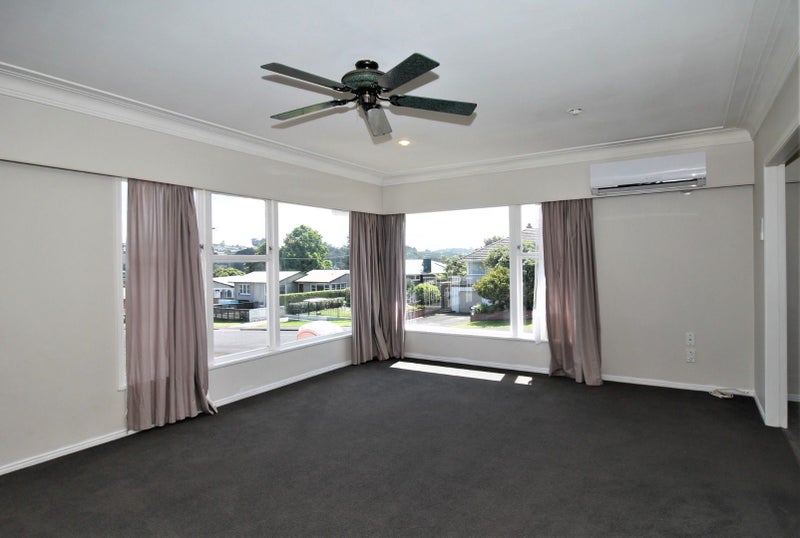 37 Lynmore Drive, Hillpark, Auckland - Carousel 2