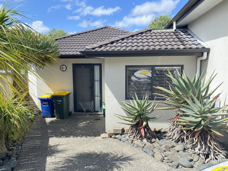 30 Scarlet Oak Drive, Schnapper Rock, Auckland - Carousel 1