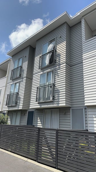 4 Alloway Street, Westgate, Auckland - Carousel 2