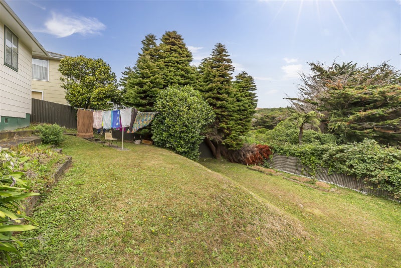 58 Sievers Grove, Cannons Creek, Porirua - Carousel 2