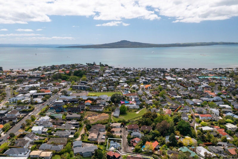 33 Geraldine Place, Kohimarama, Auckland - Carousel 2