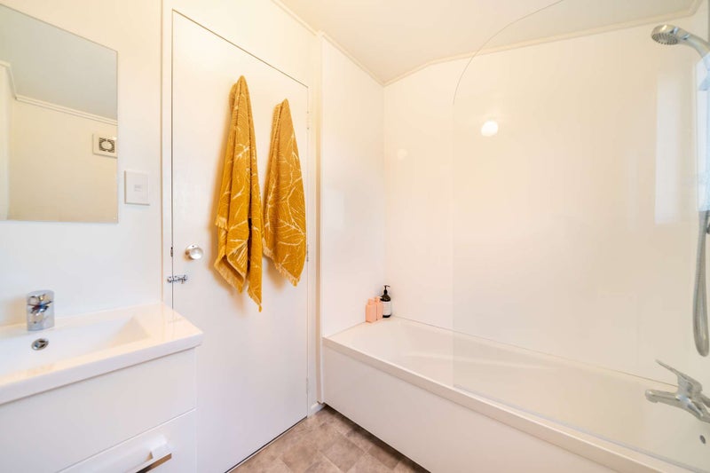 5/25 Tennyson ST, PETONE, LOWER HUTT - Carousel 9