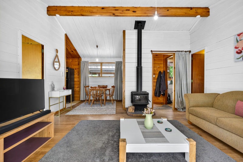 14 Sunset Street, Hilltop, Taupo - Carousel 2